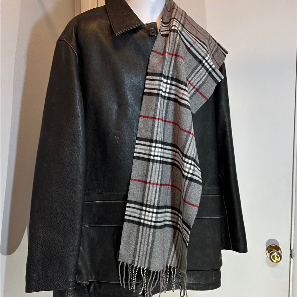 Colebrook Lined Signature Distressed Leather Coat & Scarf XL Like New - Picture 4 of 15